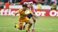Francisco 'Maza' Rodríguez y Francisco 'Kikín' Fonseca en el juego de Chivas contra Tigres en la Liguilla del Clausura 2007 | IMAGO 7