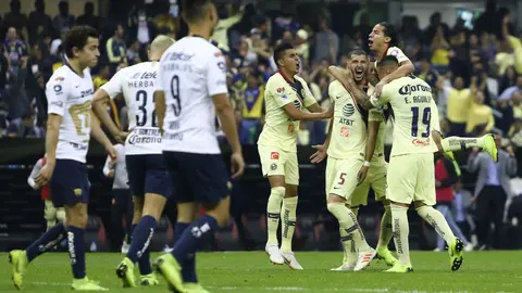Jugadores de América celebran ante Pumas en la Semifinal del Apertura 20218 de la Liga MX | IMAGO 7