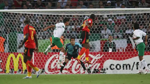 Oswaldo Sánchez, en el partido ante Angola en 2006 | MEXSPORT