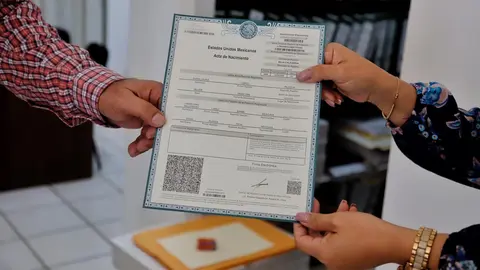 Actas de nacimiento certificadas ya no deberán incluir información relacionada con matrimonio, divorcio o estado civil / Especial