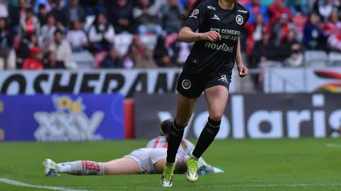Analu Martínez en celebración con Cruz Azul en el Clausura 2026 de la Liga MX Femenil | IMAGO 7