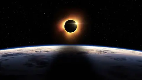 La alineación entre la Luna, la Tierra y el Sol permitirá un oscurecimiento total por varios minutos./ Pixabay