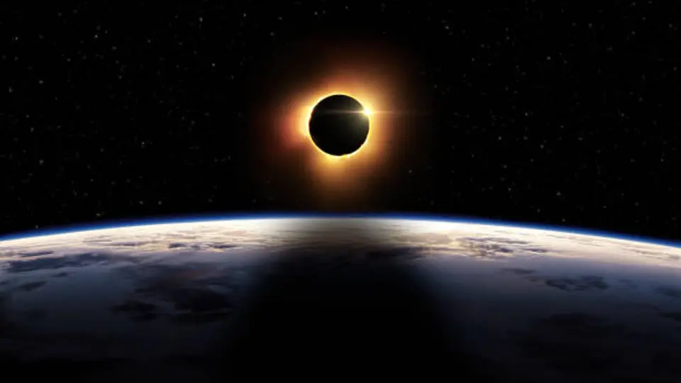 La alineación entre la Luna, la Tierra y el Sol permitirá un oscurecimiento total por varios minutos./ Pixabay