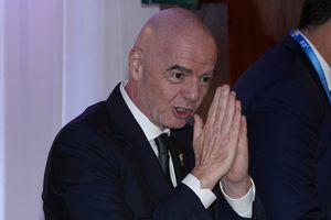 Gianni Infantino, presidente de la FIFA, durante un evento de Conmebol en Quito, Ecuador | AP