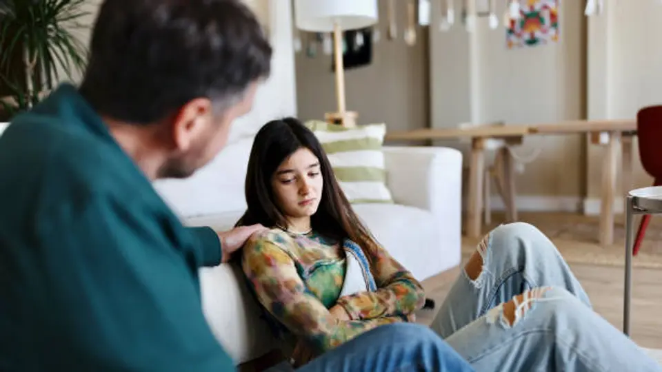 Los jóvenes retrasan la formación de pareja y la maternidad o paternidad temprana./ Pixabay