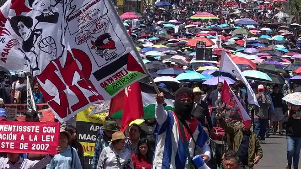 CNTE anuncia huelga nacional para el 1 de junio y prevé plantón en el Zócalo