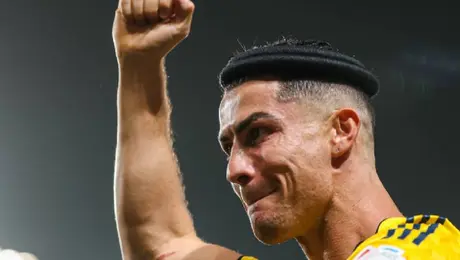 Incomodo momento: CR7 pelea con fanático tras victoria del Al Nassr