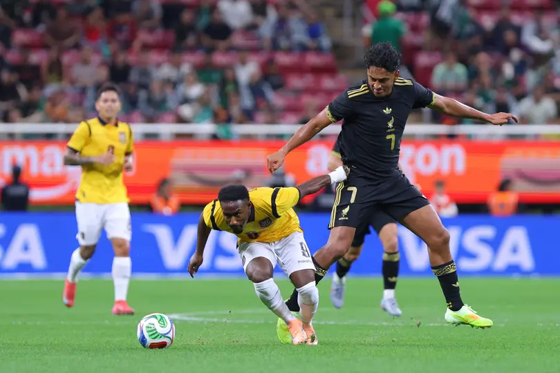 Luis Romo en el partido de la Selección Mexicana contra Ecuador | IMAGO 7