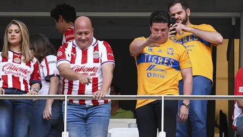 Enrique Alfaro y Samuel García en la Final entre Chivas y Tigres en el Clausura 2023 de la Liga MX | IMAGO 7