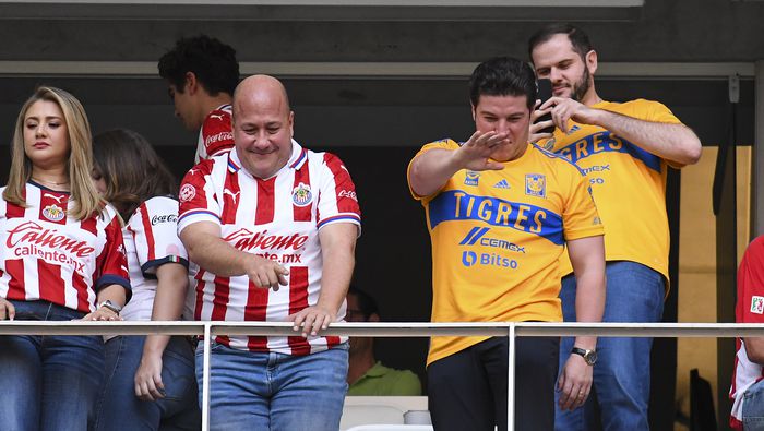 Enrique Alfaro y Samuel García en la Final entre Chivas y Tigres en el Clausura 2023 de la Liga MX | IMAGO 7