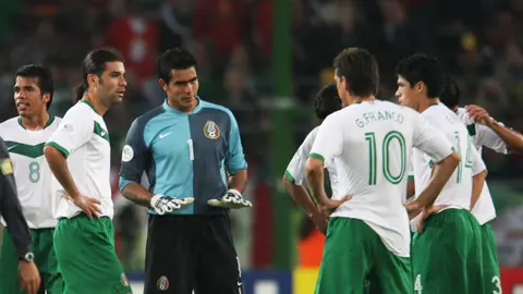 Oswaldo Sánchez, en el partido ante Angola en 2006 | MEXSPORT