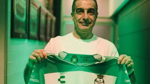 Renato Paiva con Santos | x:@ClubSantos