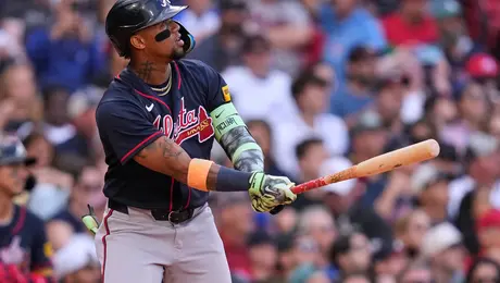 Grand Slam de Ronald Acuña ‘hunde’ a los Red Sox en el Fenway Park