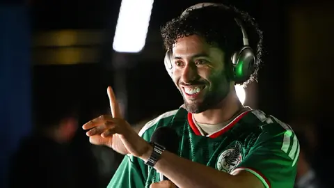 ‘Con una sonrisa’: Chino Huerta se mostró feliz y sano en su regreso a la Selección Mexicana