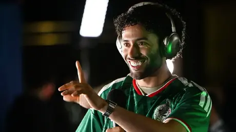 ‘Con una sonrisa’: Chino Huerta se mostró feliz y sano en su regreso a la Selección Mexicana