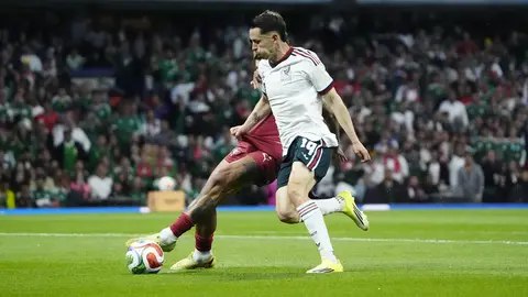Álvaro Fidalgo en el amistoso de la Selección de México contra Portugal | IMAGO 7