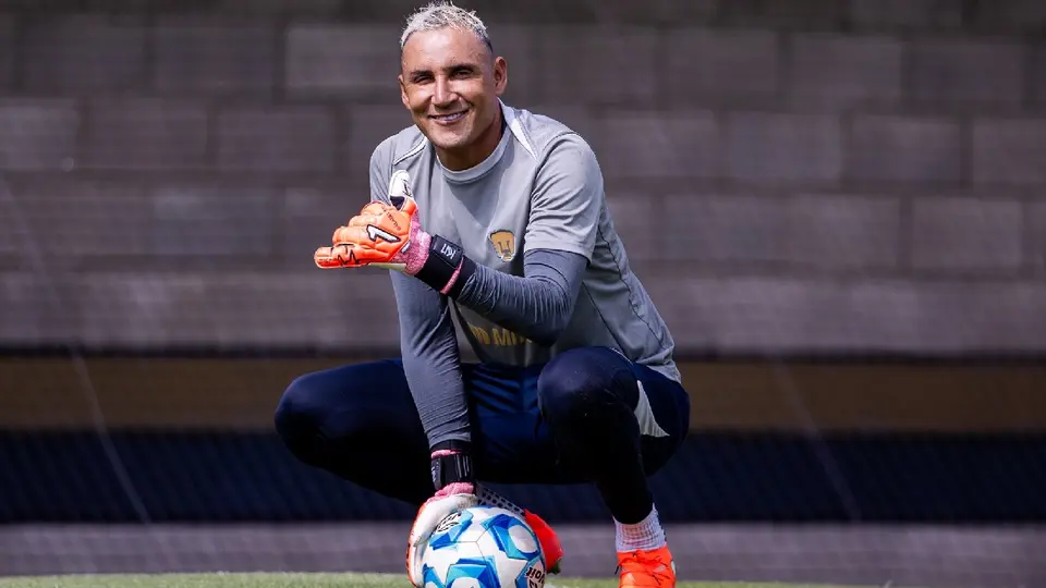 Keylor Navas se integra a la pretemporada con Pumas, en medio de rumores de su salida