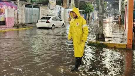 Onda tropical 13 mantiene bajo lluvia a la CDMX; prevén más tormentas durante este lunes