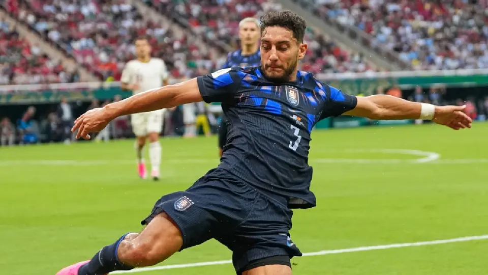 Sebastián Cáceres con Uruguay l AP