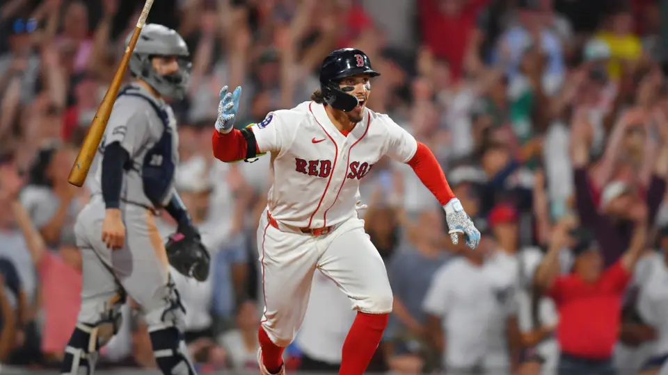 Jarren Durán deja tendidos a los Yankees y consuma la barrida de Medias Rojas en un dramático juego
