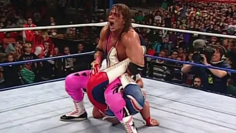 Bret Hart aplicando castigo a Shawn Michaels en SS 1992 | wwe.com