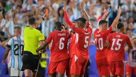 FIFA responde a afirmaciones de la IFAB sobre la expulsión de Breel Embolo ante Argentina