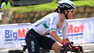 ¡No la deja sola! Isaac del Toro apoya a Romina Hinojosa en Le Tour Femmes
