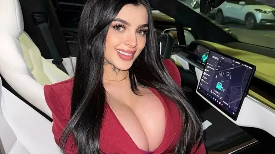 Karely Ruiz y su hija resultaron ilesas, mientras que su esposo sufrió lesiones al intentar enfrentar a los agresores.