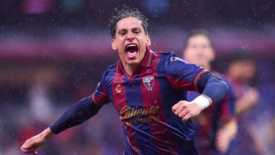 Martín Sarrafiore con Atlante | MEXSPORT