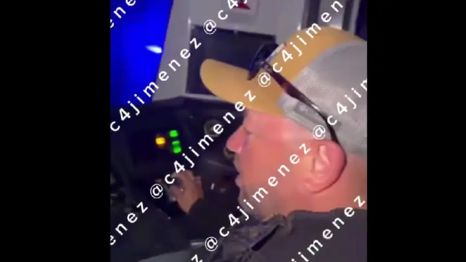 Un usuario del Metro CDMX generó polémica tras compartir un video en el que aparece dentro de la cabina de un convoy. / @c4jimenezz