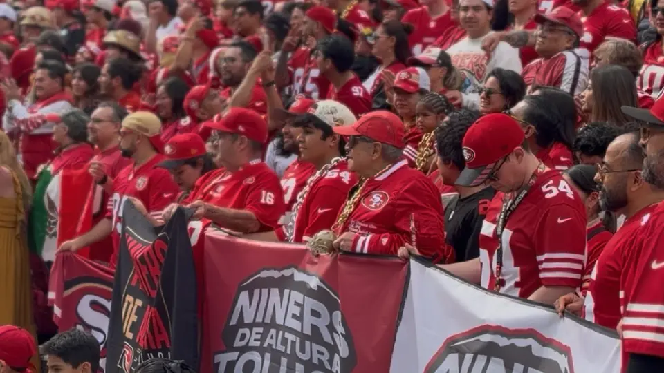 Fanáticos de Niners en Auditorio Nacional | ALEJANDRO CHÁVEZ