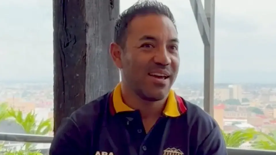 Marco Fabián en entrevista con Récord