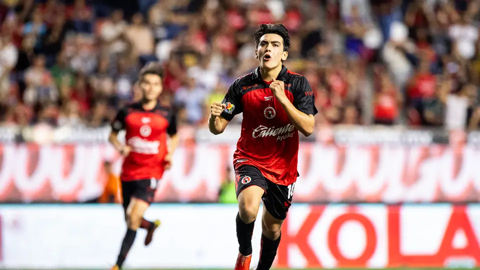 Con doblete de Gilberto Mora, Xolos vence a Pumas