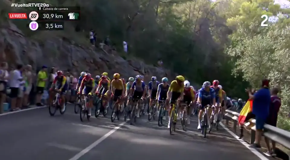 La Vuelta a España l Captura X: @teledeporte