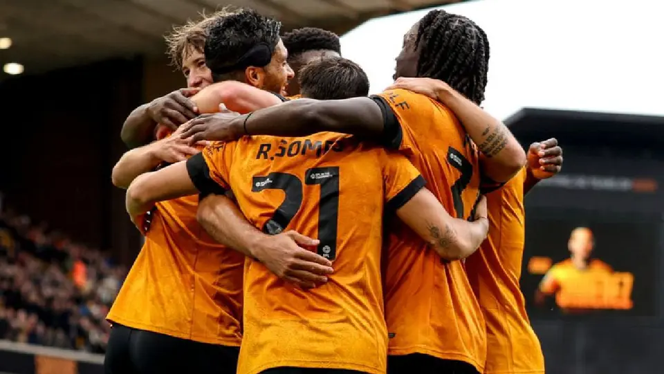 Wolves vs Stoke City l Insta: @wolves