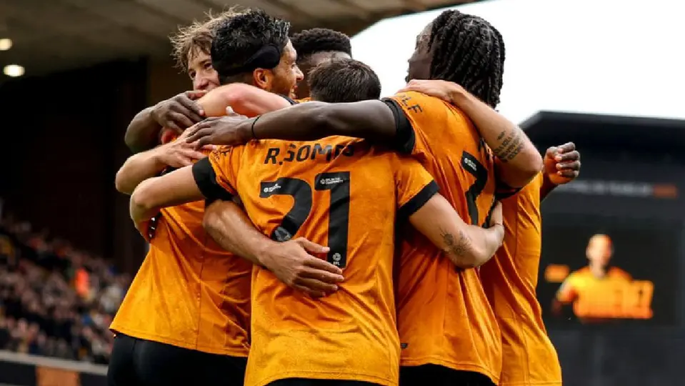 Wolves vs Stoke City l Insta: @wolves
