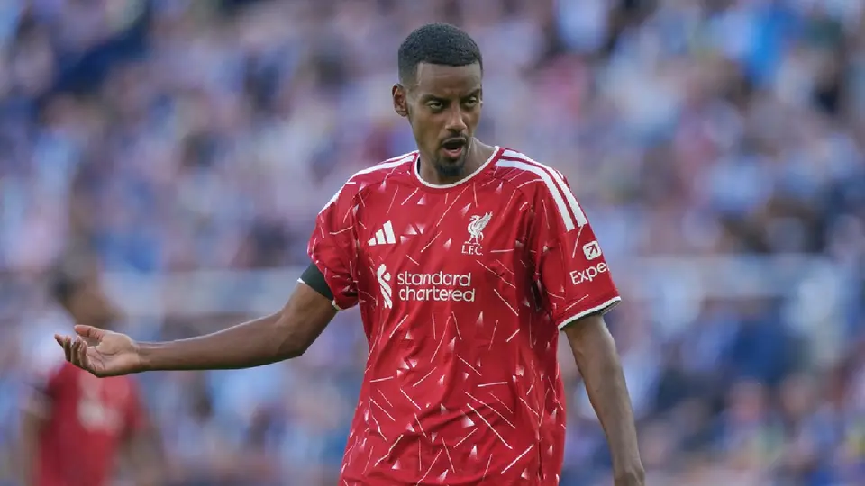 Isak, jugador del Liverpool | AP
