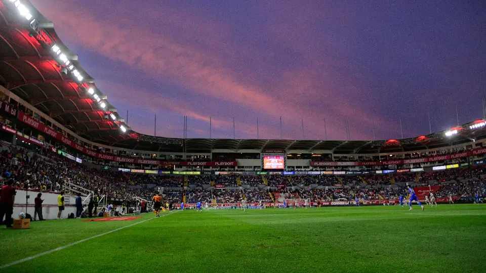 ¡Reprobable! Impiden acceso a aficionado de Cruz Azul en silla de ruedas en el Estadio Victoria