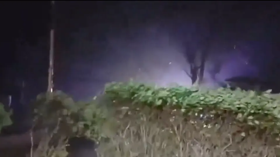Las fuertes lluvias y el oleaje provocado por Polo ocasionaron inundaciones y daños en distintas zonas de Baja California Sur / Captura de pantalla