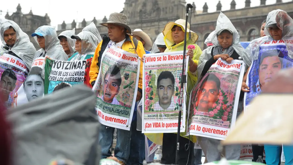 La FGR mantiene abiertas distintas líneas de investigación para esclarecer qué ocurrió con los 43 normalistas desaparecidos / CIPDH