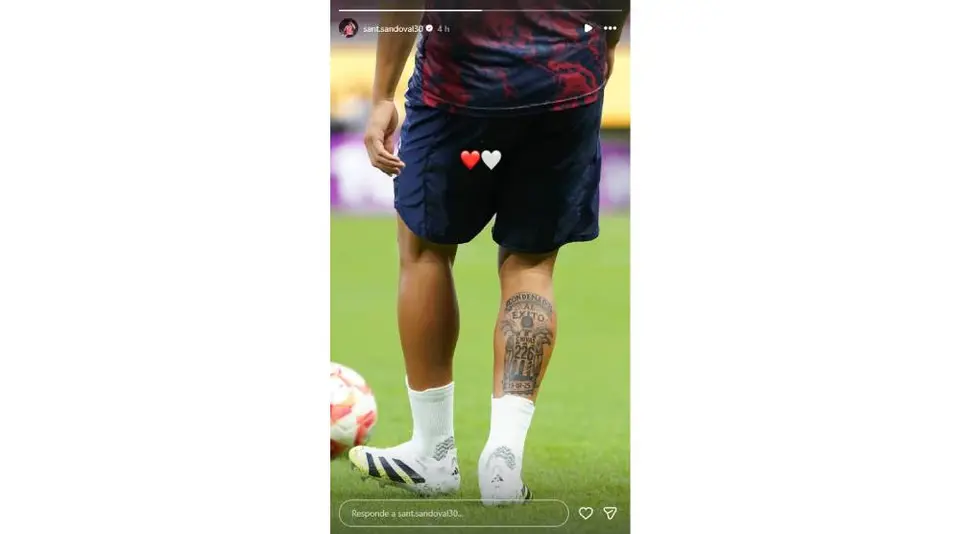 Tatuaje de Santiago Sandoval alusivo a Chivas | Captura de pantalla