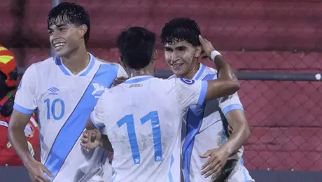 Guatemala aplasta a El Salvador en la Concacaf Nations League