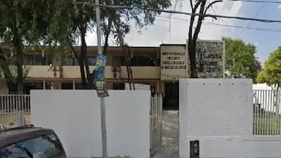 Dos alumnas son hospitalizadas tras presunto consumo de droga en secundaria de Monterrey