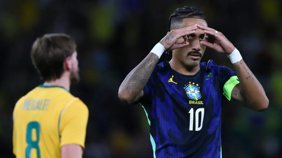 Raphinha en celebración en el partido de Brasil ante Australia | AP