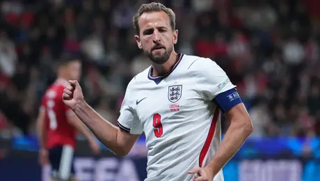 Inglaterra aprovecha superioridad numérica y vence a Chequia con contundencia
