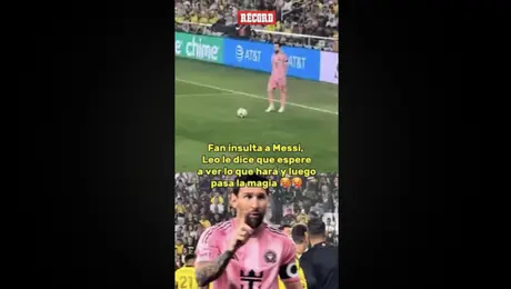 Fan insulta a Messi, Leo dice que espere y luego pasa la magia
