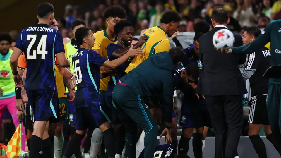 Conato de bronca entre jugadores de Brasil y Australia | AP