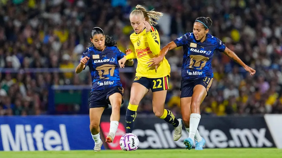 Sarah Luebbert en el partido de América contra Pumas | IMAGO 7
