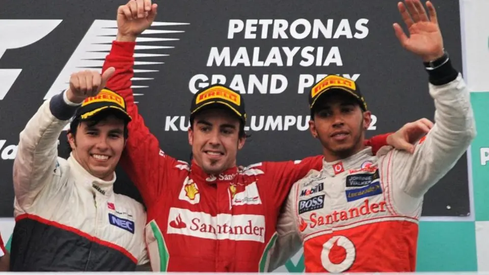 Checo Pérez en el podio del Gran Premio de Malasia 2012 | AFP