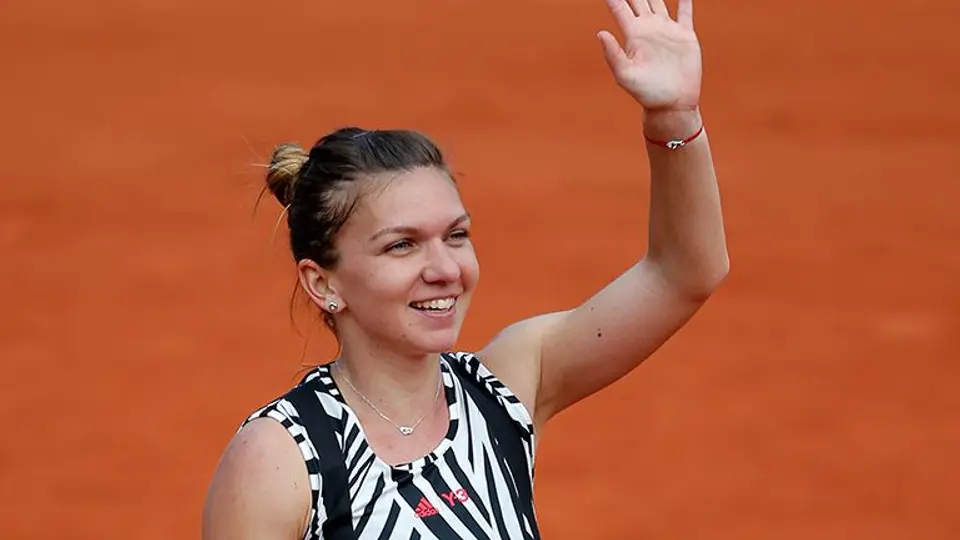 Halep evita ser sorprendida en Roland Garros